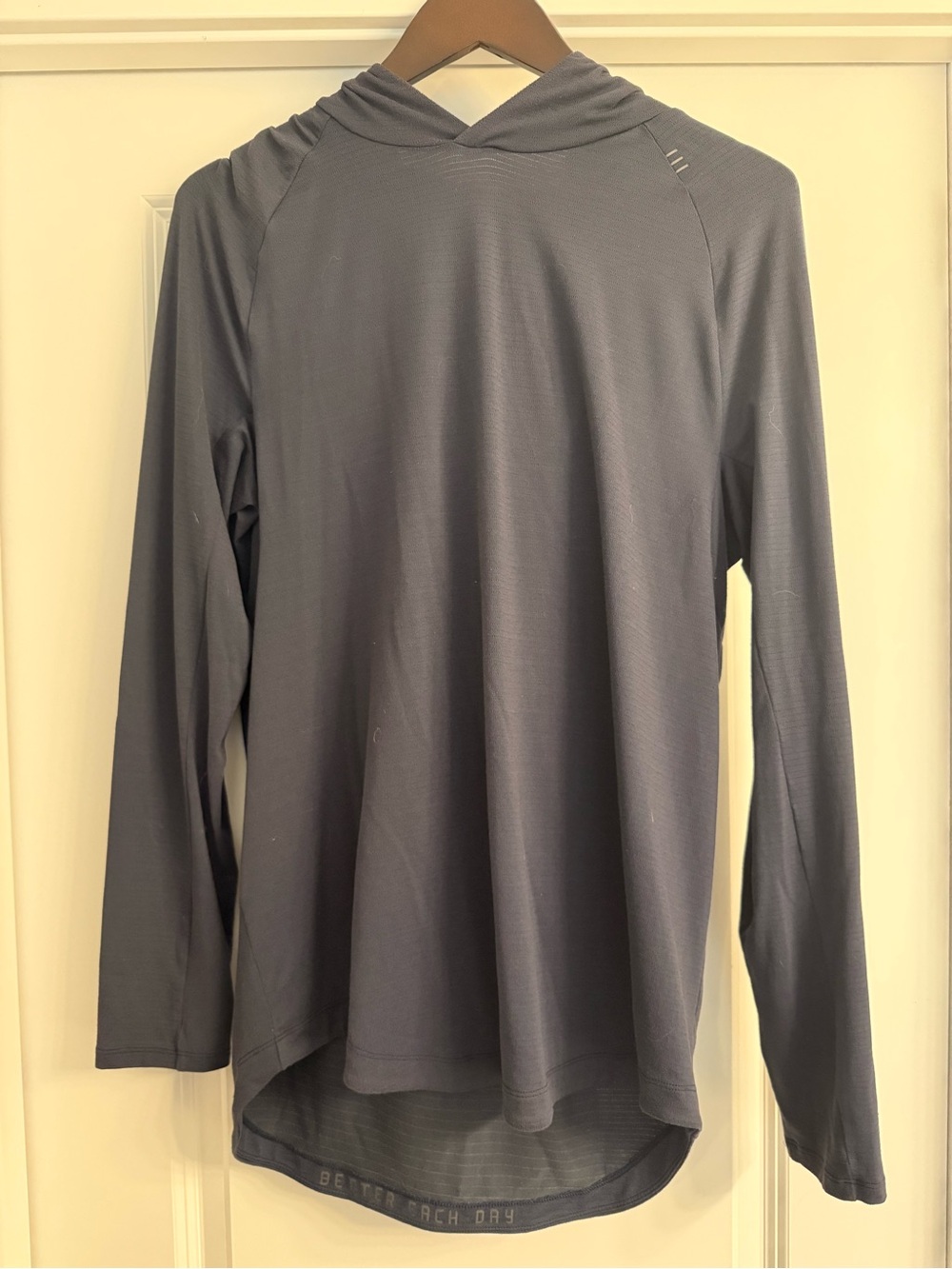 lululemon athletica Men’s Long-Sleeve Hooded License to train Shirt - Navy -